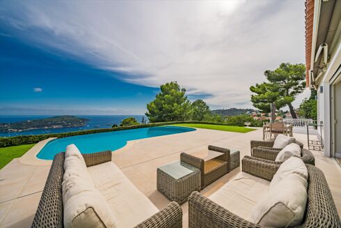 Picture of 3 bedroom villa for sale.