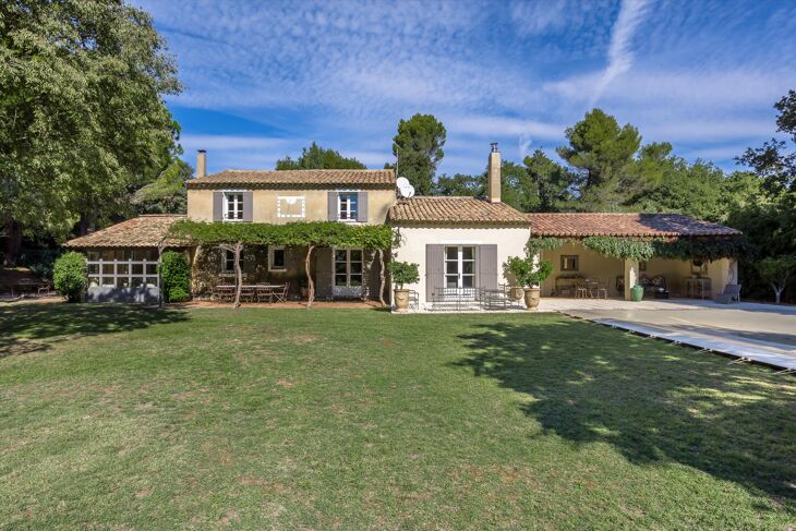 Picture of Roquemaure, Gard ,  Languedoc-Roussillon