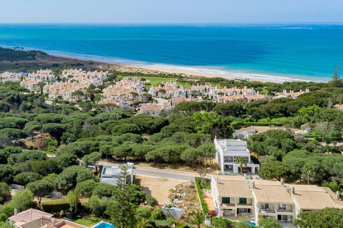 Land for sale in Encosta do Lobo, Vale do Lobo, Algarve RSI012285895
