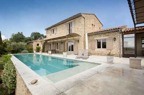 Picture of 4 bedroom house for sale.