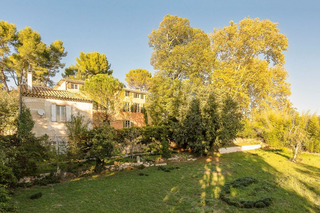Image of Vaugines, Vaucluse, Provence-Alpes-Côte d'Azur