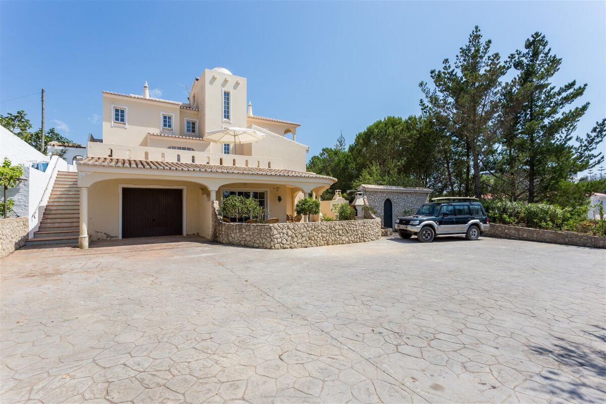 villa for sale in Burgau, Algarve RSI012328335 Knight Frank