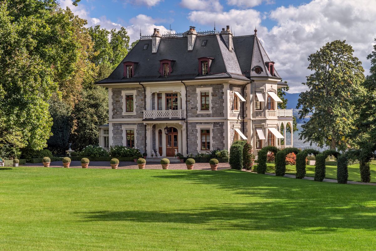 Chateau for sale in Mies, Vaud RSI012330440 Knight Frank
