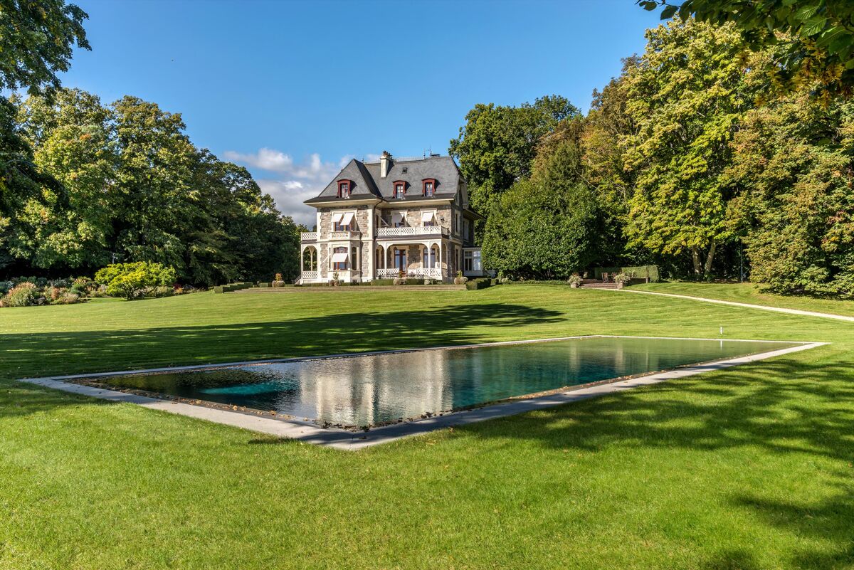 chateau-for-sale-in-mies-vaud-rsi012330440-knight-frank