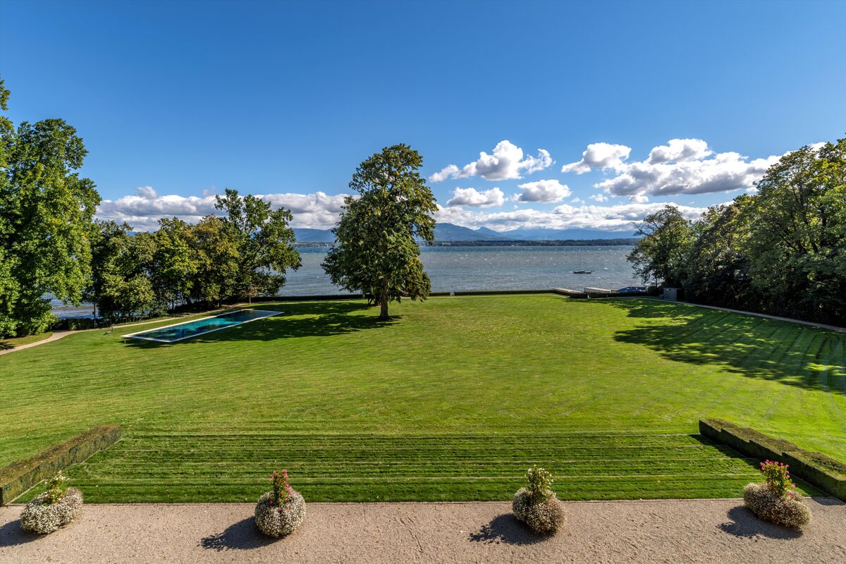 Chateau for sale in Mies, Vaud RSI012330440 Knight Frank