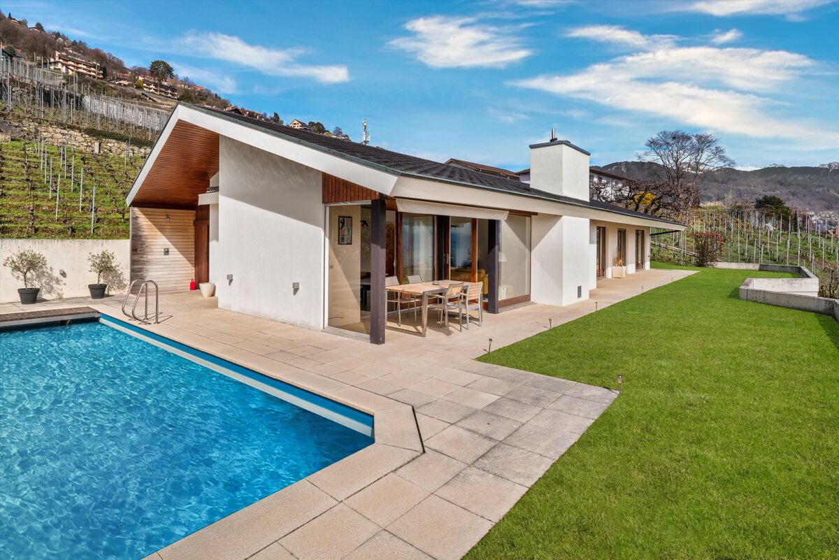 house for sale in Corseaux, Vaud RSI012338368 Knight Frank