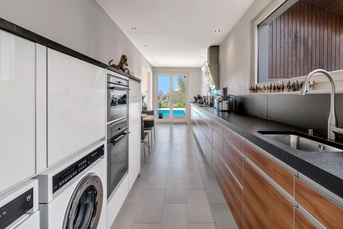 house for sale in Corseaux, Vaud RSI012338368 Knight Frank