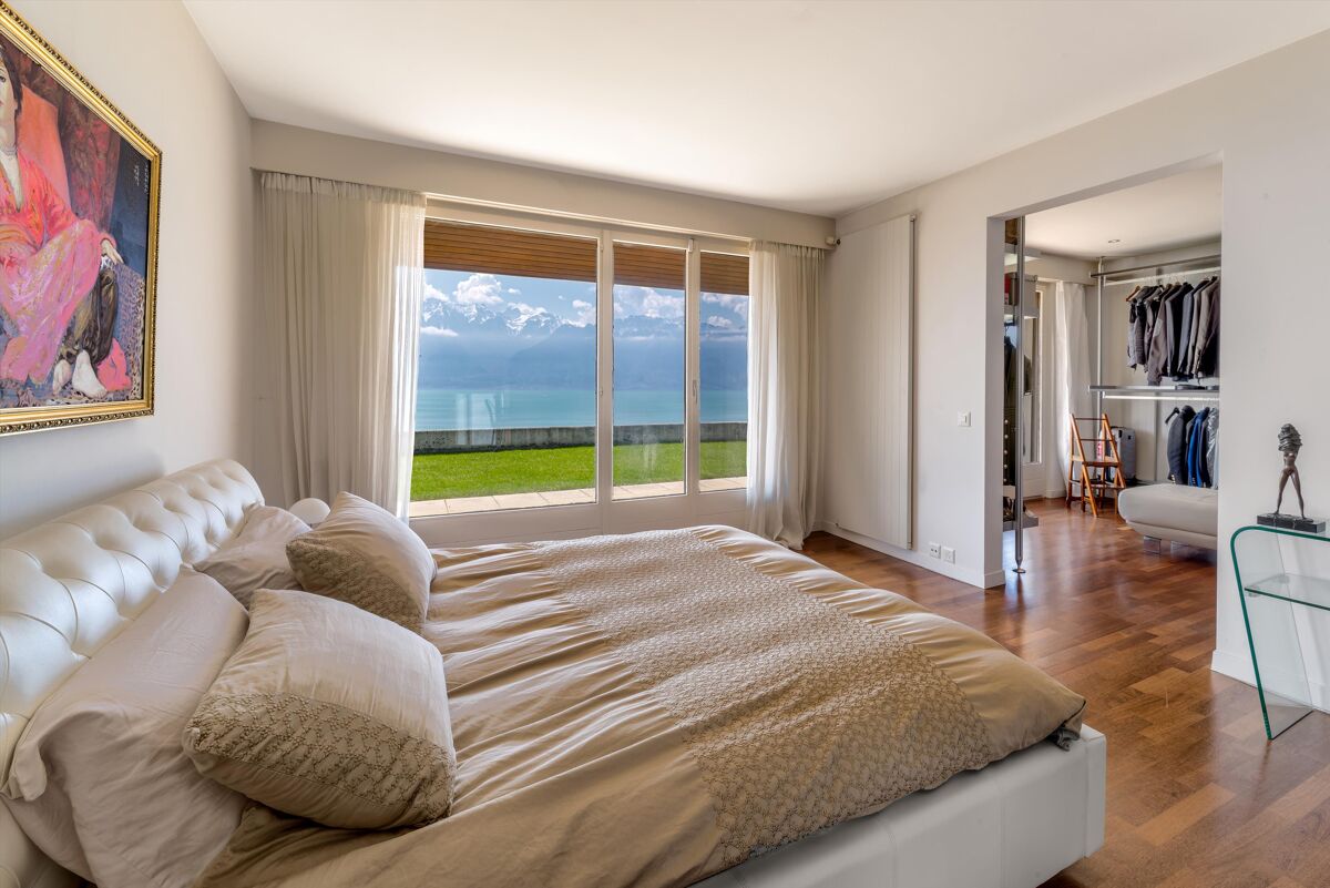 house for sale in Corseaux, Vaud RSI012338368 Knight Frank