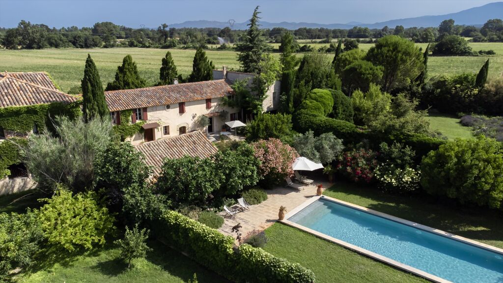 Image of Pernes-les-Fontaines, Vaucluse, Provence-Alpes-Côte d'Azur