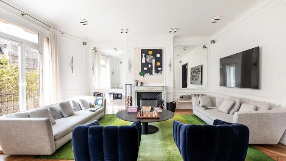 Picture of 4 bedroom apartment for sale.