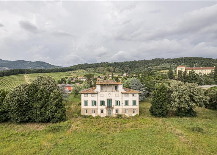 Picture of Villa for sale.