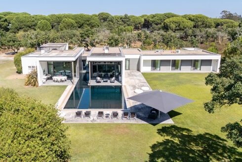 Picture of 5-6 bedroom villa for sale.