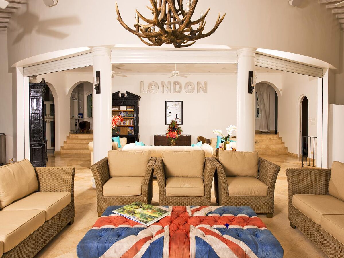 villa for sale in Martello House, St. James RSI012362220 Knight Frank