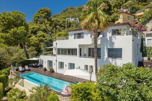 Picture of House for sale.