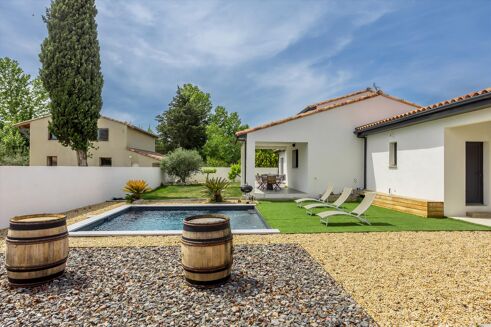 Picture of 3 bedroom house for sale.