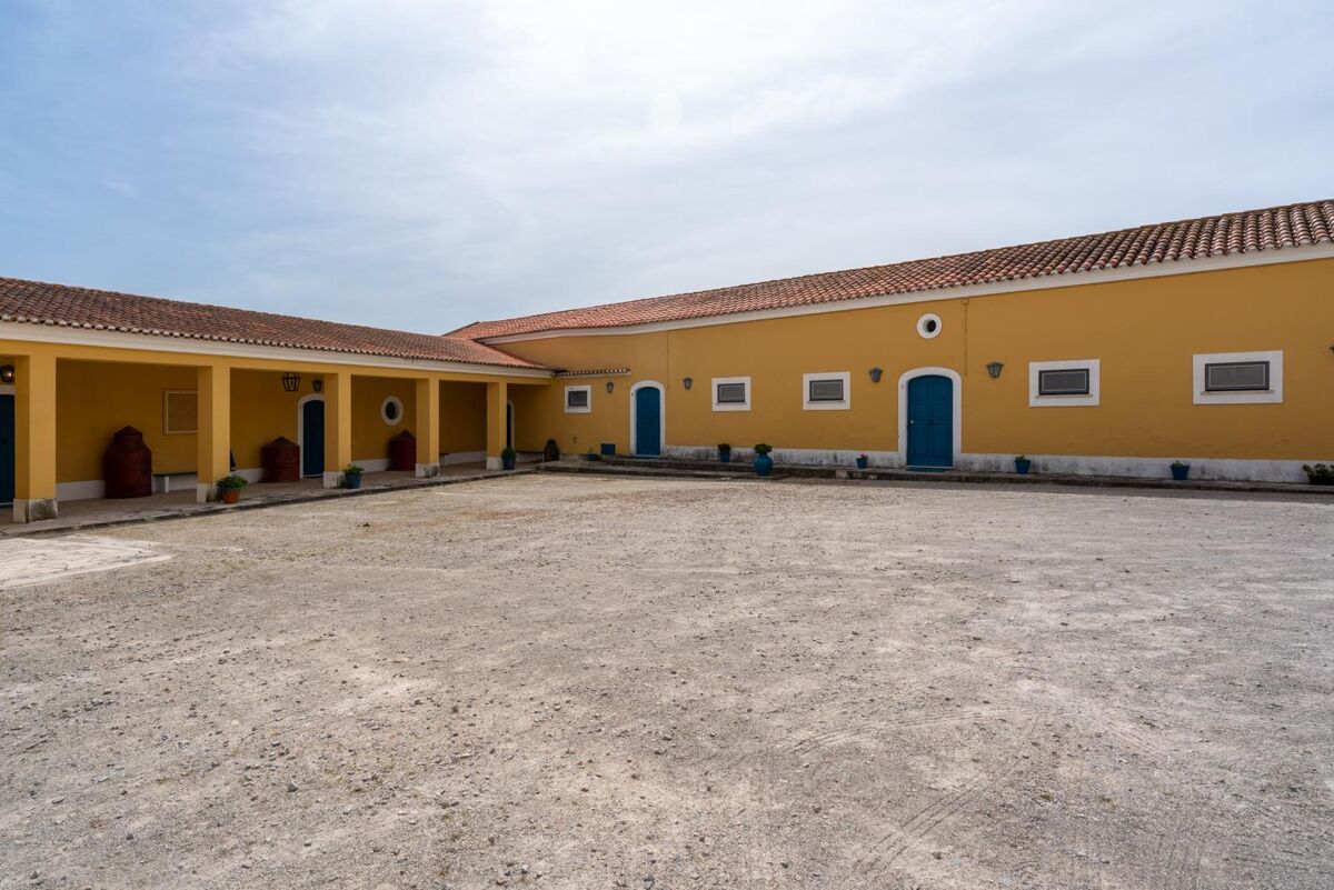 farmhouse for sale in Valado dos Frades, Nazaré, Leiria RSI012370979