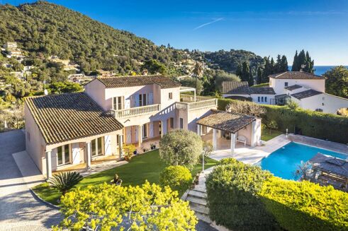 Picture of 5 bedroom house for sale.