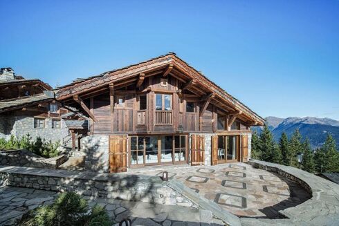 Picture of 5 bedroom chalet for sale.