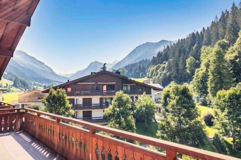 Picture of 7 bedroom apartment for sale.