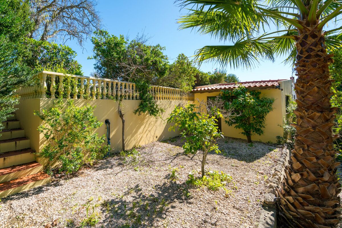 house for sale in Praia da Luz, Algarve RSI012420669 Knight Frank