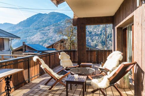 Picture of 3 bedroom apartment for sale.