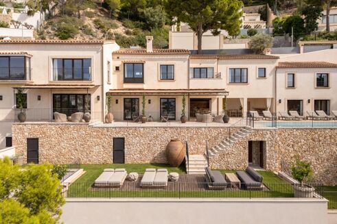 Picture of Villa for sale.
