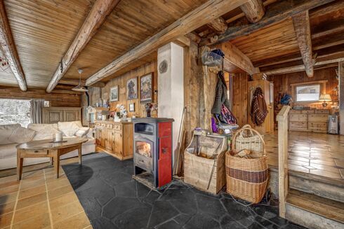 Picture of 2 bedroom chalet for sale.