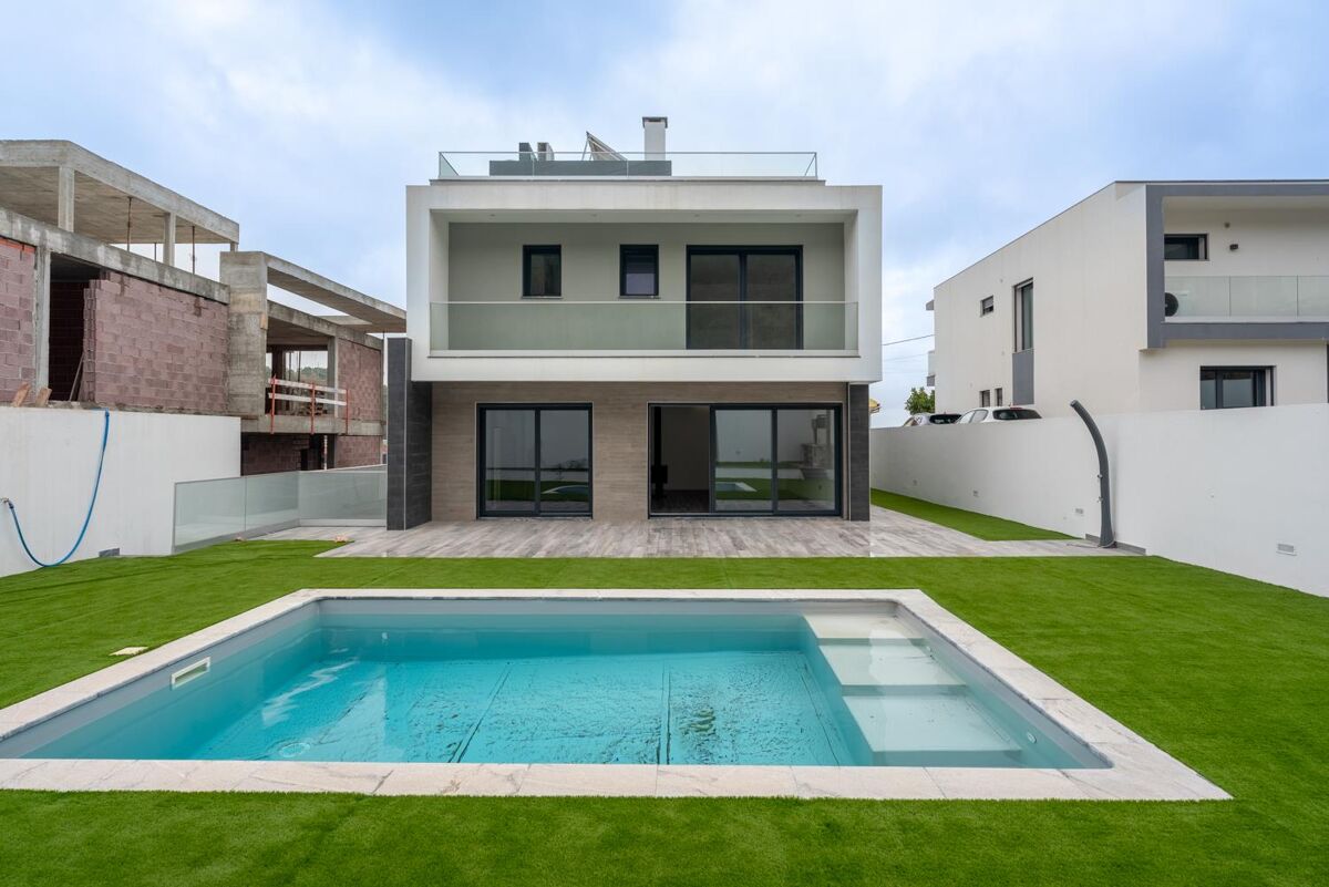 house for sale in Odivelas, Lisbon rsi012436154 Knight Frank