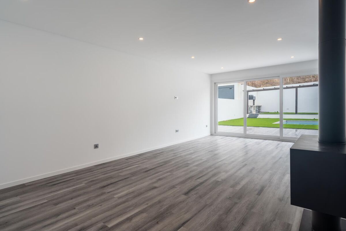 house for sale in Odivelas, Lisbon rsi012436154 Knight Frank