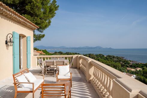 Picture of 7 bedroom villa for sale.
