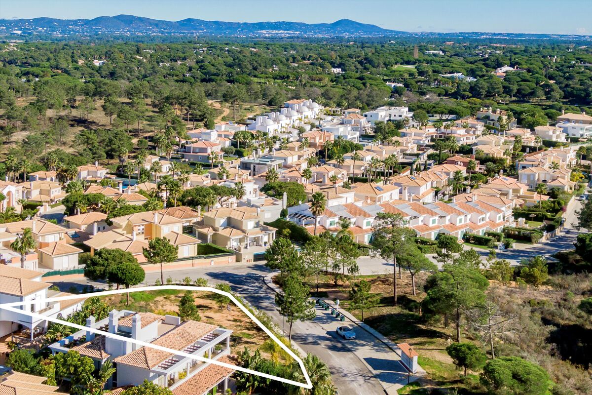 Land for sale in Varandas do Lago, Algarve RSI012452872 Knight Frank
