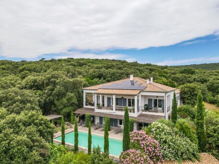 Picture of 5 bedroom villa for sale.