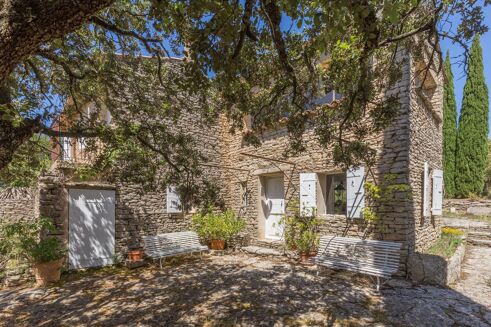 Picture of 4 bedroom farmhouse for sale.