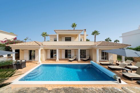 Picture of 4 bedroom villa for sale.