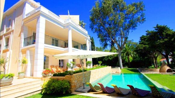 Picture of 3 bedroom villa for sale.