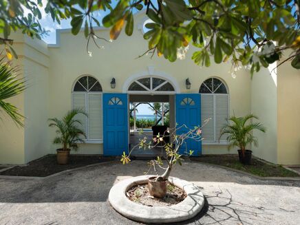 Picture of 3 bedroom villa for sale.