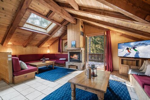 Picture of 6-7 bedroom chalet for sale.