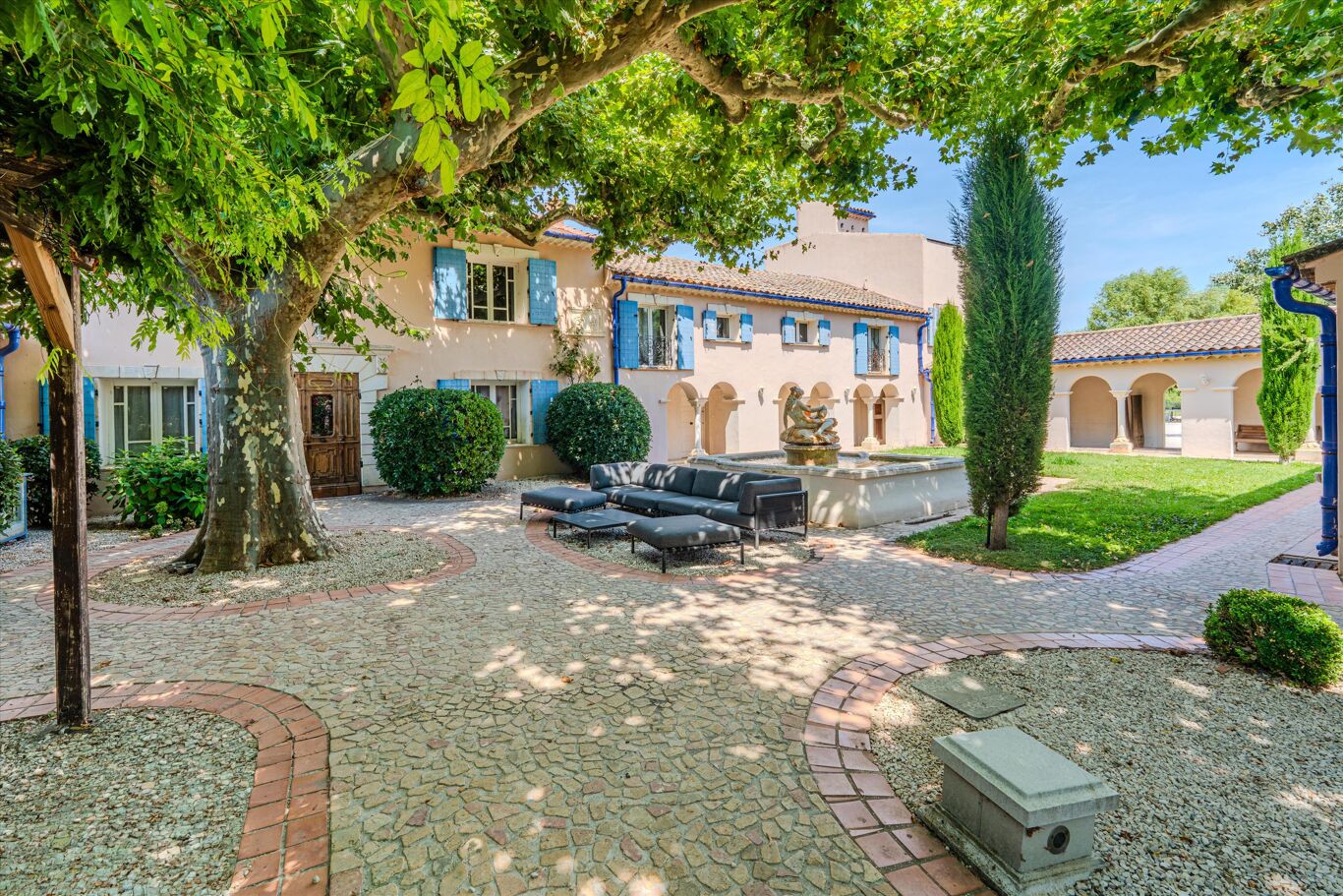 Image of Saint-Remy-de-Provence, Bouches-Du-Rhône, Provence-Alpes-Côte d’Azur