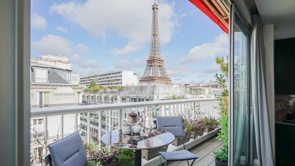 Picture of 2 bedroom apartment for sale.