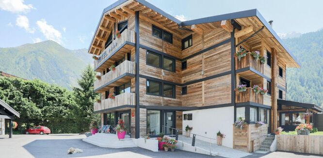 Picture of 3 bedroom apartment for sale.