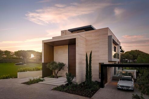 Picture of 5 bedroom villa for sale.