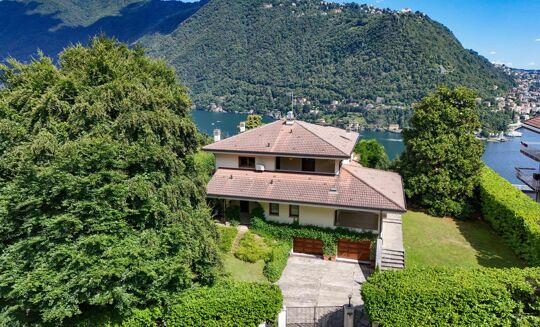 Picture of 4 bedroom villa for sale.