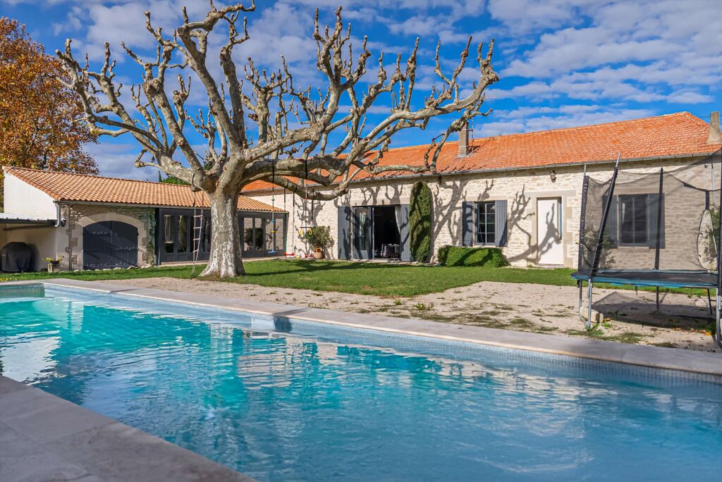 Image of Saint-Rémy-de-Provence, Bouches-du-Rhône, Provence-Alpes-Côte d'Azur