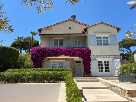 Picture of 4 bedroom house for sale.