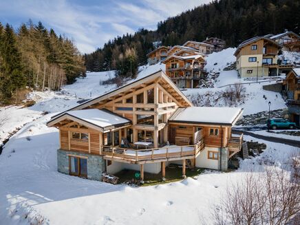 Picture of 7 bedroom chalet for sale.