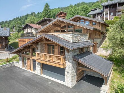 Picture of 5 bedroom chalet for sale.