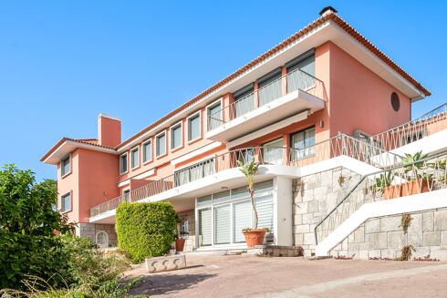 Picture of 3 bedroom apartment for sale.