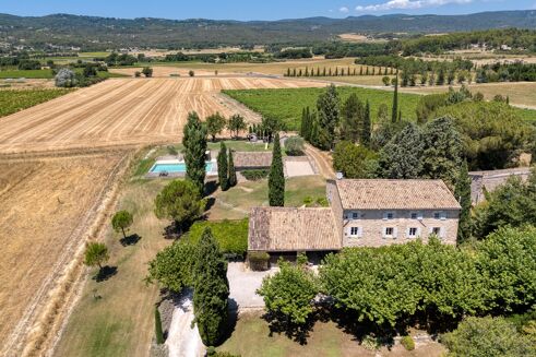 Picture of 7 bedroom farmhouse for sale.
