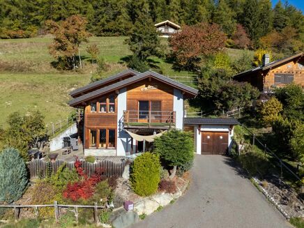 Picture of 4 bedroom chalet for sale.