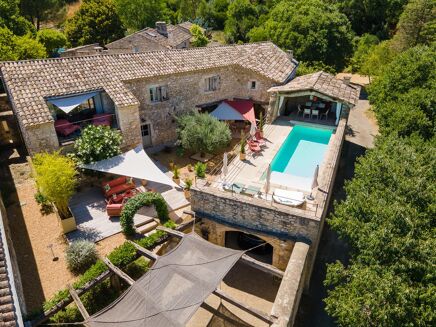 Picture of 4 bedroom house for sale.